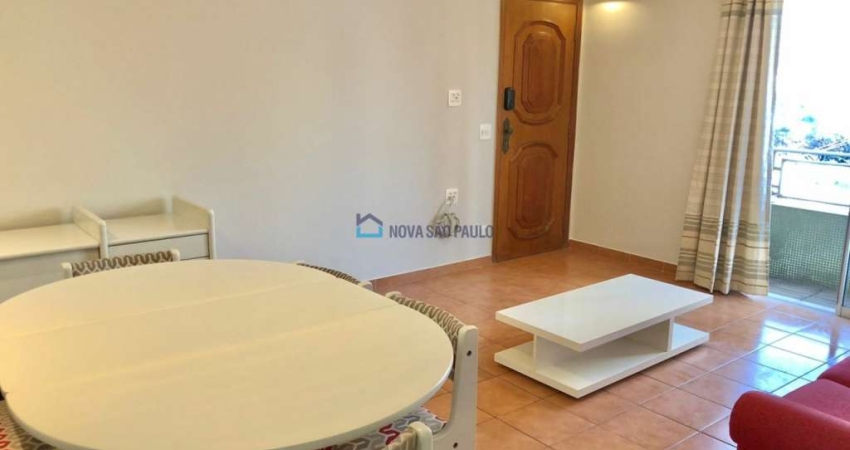 Apartamento 72m2 - Rua Loefgren , a 2 quadras da Av. Domingos de Morais - 2 dormitórios