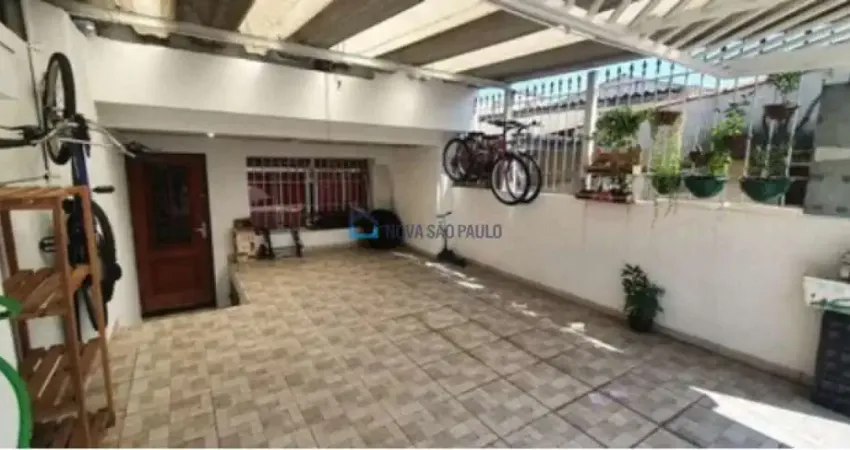 Sobrado com 2 dormitórios, 2 banheiros, 2 vagas, Bosque da Saúde