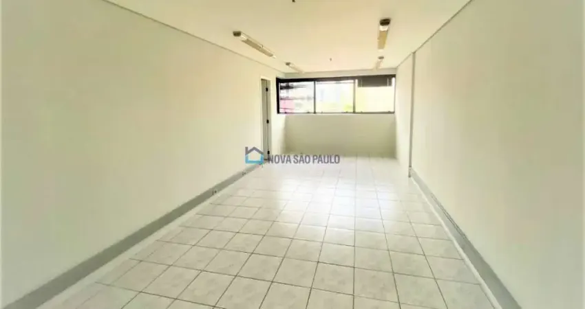 Sala comercial ao lado da estação São Judas do Metrô.