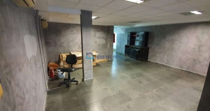 Casa comercial com 9 salas à venda na Avenida Moreira Guimarães, --, Indianópolis, São Paulo