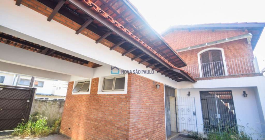 Casa Assobradada com quintal, jardim e canil no Planalto Paulista