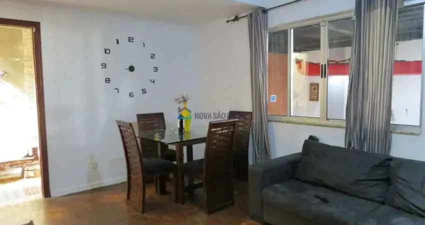 Saúde Casa de Vila A 450 Metros do Metrô, 3 Dorms e 2 Vagas, Permuta Interior