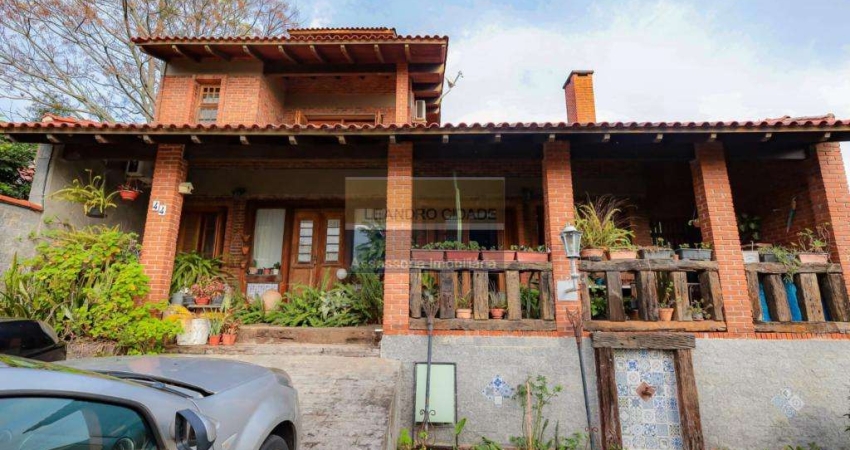 Casa de condomínio 3 dormitórios à venda no Bairro Cantegril com 286 m² de área privativa - 2 vagas de garagem
