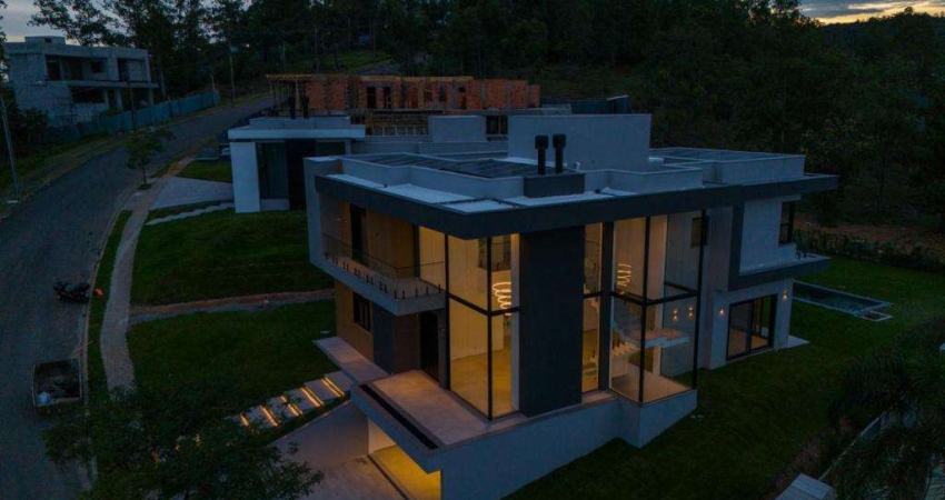 Casa de condomínio 4 dormitórios à venda no Bairro Santa Isabel com 424 m² de área privativa - 2 vagas de garagem