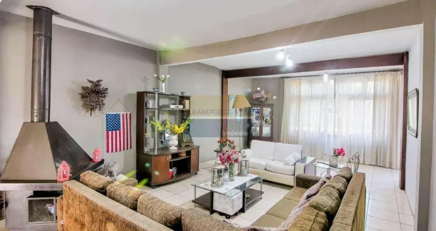 Casa 3 dormitórios à venda no Bairro Chácara das Pedras com 352 m² de área privativa - 4 vagas de garagem