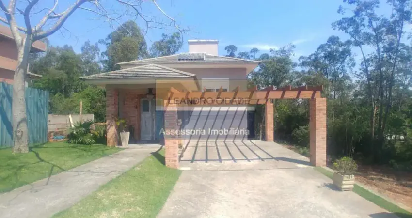 Casa de condomínio 3 dormitórios à venda no Bairro Condomínio Buena Vista com 228 m² de área privativa - 2 vagas de garagem