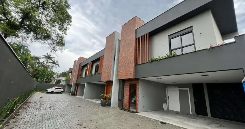 SOBRADO GEMINADO no GLÓRIA com 3 quartos para VENDA, 164 m²