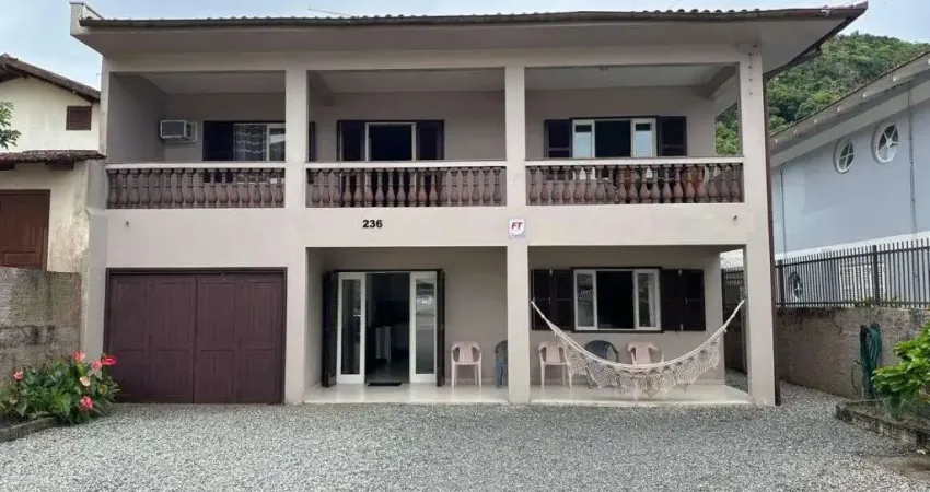 SOBRADO no PRAIA DA ENSEADA com 5 quartos para VENDA, 274 m²