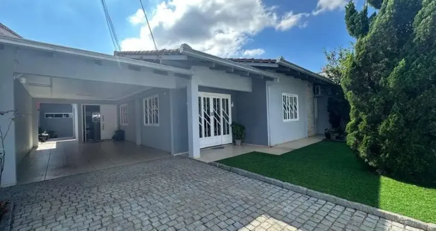 Casa com 3 quartos à venda no Iririú, Joinville