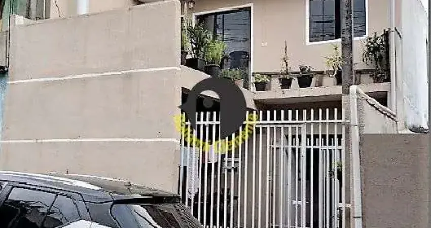 Sobrado de 120m² com 3 quartos e 2 banheiros à venda no bairro Sitio Cercado. NÃ