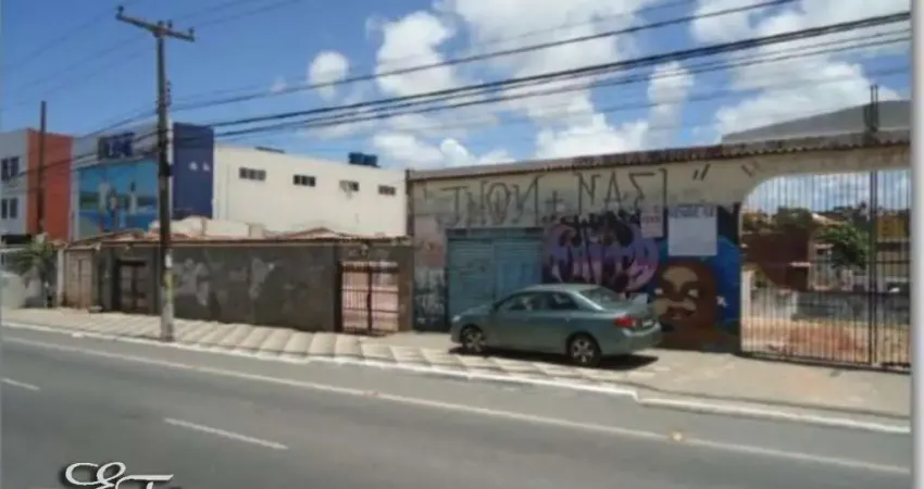 Terreno à venda na Avenida Dorival Caymmi, Nova Brasília de Itapuã, Salvador