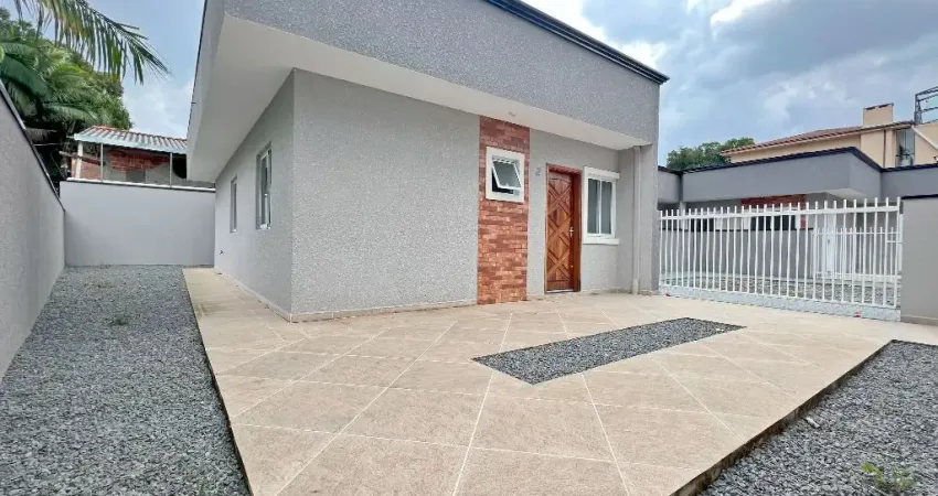 Casa 03 dormitórios com suíte a venda no bairro Colônia Rio Grande em São Jose dos Pinhais