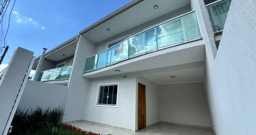 Sobrado com 3 Quartos e 2 banheiros à Venda no bairro Afonso Pena