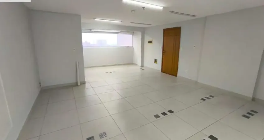 Sala Comercial de Alto Padrão em Condomínio Exclusivo no Marapé, Santos-SP: 1 Sala, 1 Vaga, 52m² - Aluguel Disponível!