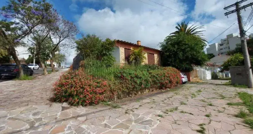 Casa com 3 quartos para alugar na Vila Jardim, Porto Alegre