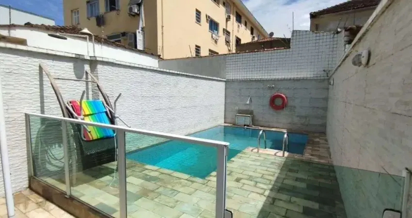Casa com 3 dormitórios à venda, 236 m² por R$ 1.600.000,00 - Campo Grande - Santos/SP