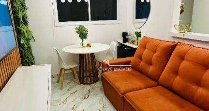 Apartamento com 2 dormitórios à venda, 44 m² por R$ 320.000,00 - Areia Branca - Santos/SP