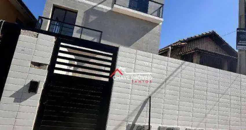 SOBRADO DUPLEX EM VILLAGECOM 94,74M² ÚTEIS, LOCALIZADO NO MACUCO EM SANTOS;