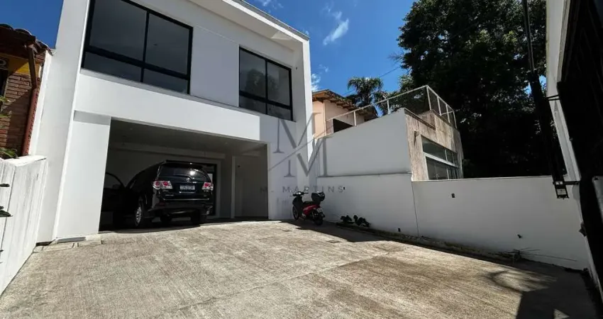 Casa em Ponta de Baixo, São José/SC