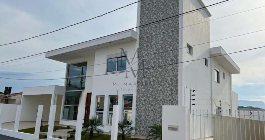 Casa à venda no bairro Centro - Palhoça/SC