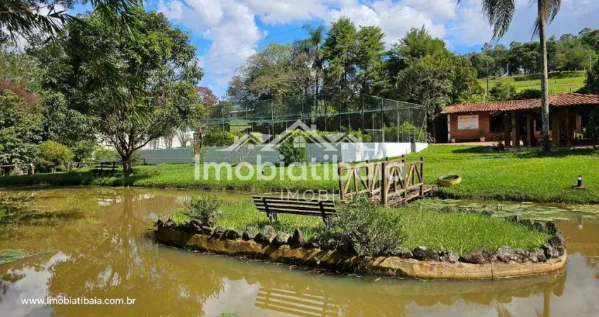 Chácara com lago à venda bairro da Cachoeira em Atibaia - 3.024m²