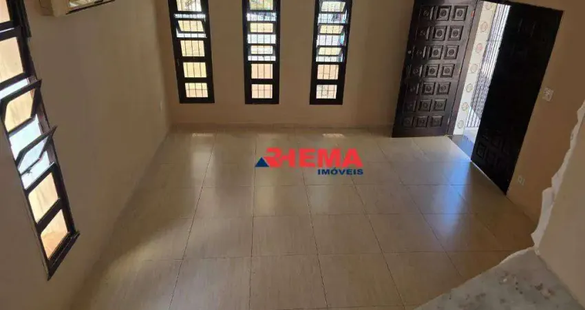 Sobrado com 3 dormitórios para alugar, 167 m² por R$ 6.000,01/mês - Marapé - Santos/SP