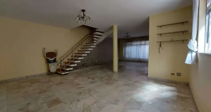 Casa com 3 dormitórios à venda, 330 m² por R$ 1.600.000,00 - Gonzaga - Santos/SP