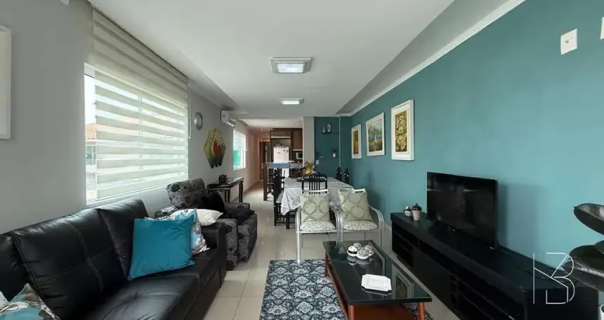 Casa completa com 3 andares, terraço e suíte master nos ingleses!