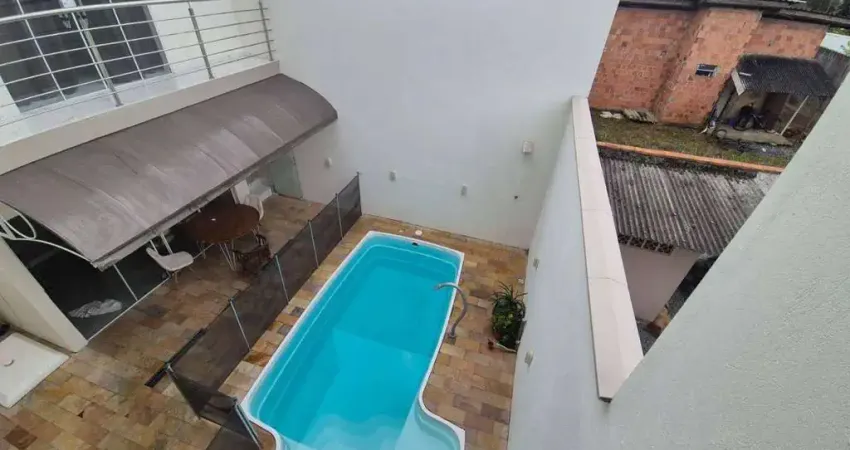 Casa com 4 dormitórios à venda, 227 m² por R$ 930.000,00 - Gravatá - Navegantes/SC