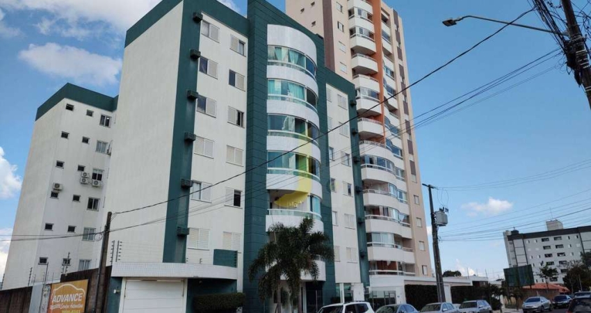 APARTAMENTO CENTRAL COM 2 VAGAS DE GARAGEM