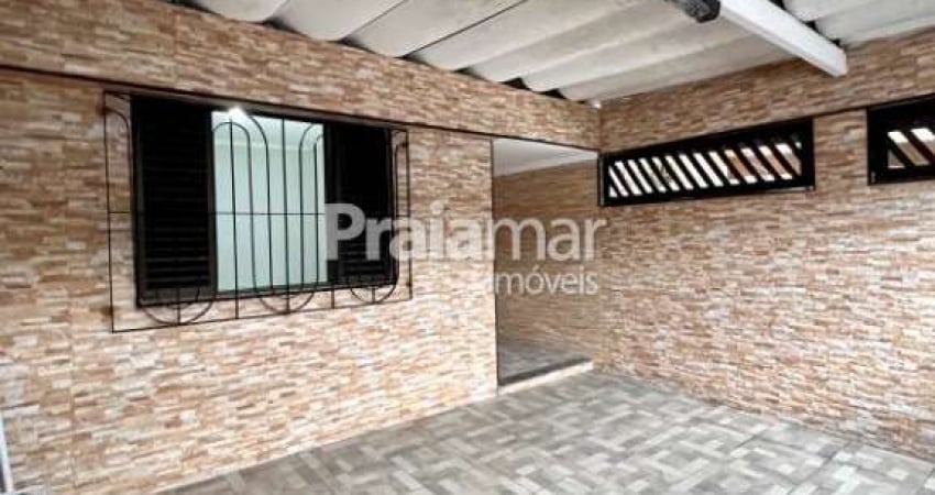 Casa 03 dormitórios/ 1 Suíte/ 90 m² / 02 vagas/ Parque São Vicente | São Vicente | SP.