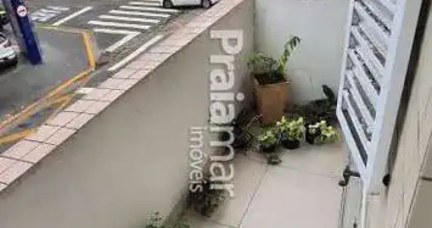 APTO 2 DORM REFORMADO AMPLO, COM SACADA I COZINHA COM BANCADA I PRÓXIMO A PRAIA I  GARAGEM COLETIVA