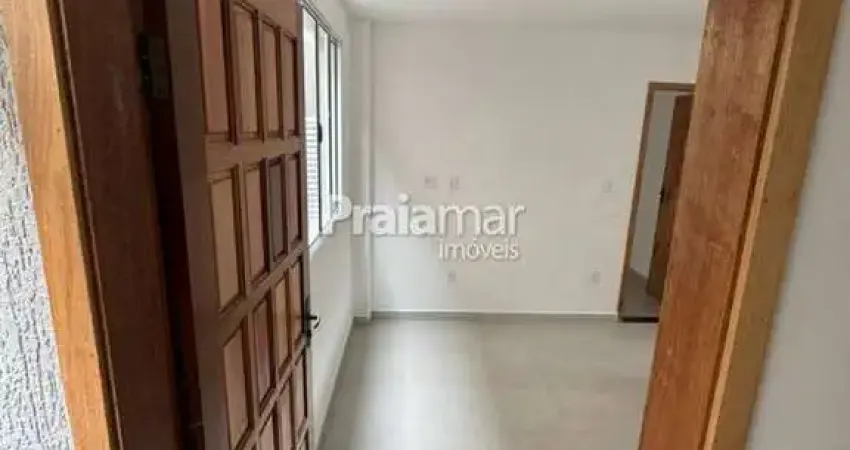 Casa nova sobreposta baixa, com 02 dormitórios/ demais dependencias