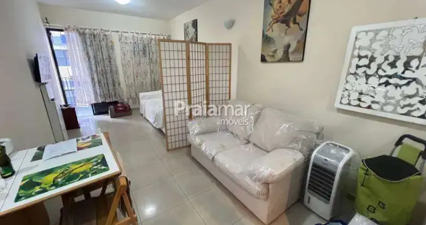 FLAT MOBILIADO À VENDA NO CENTRO DE SÃO VICENTE - 1 DORMITÓRIO, PISCINA E GARAGEM