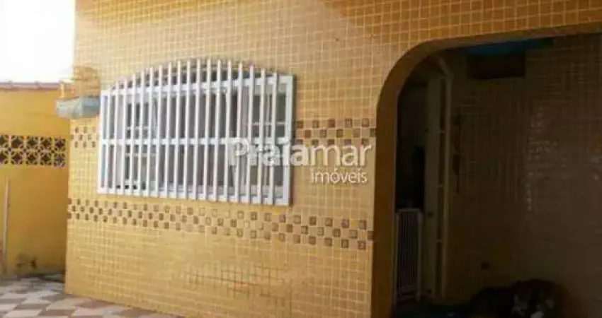 SOBRADO ISOLADO 04 DORM TERRENO 10X30 COM PISCINA| VILA SÃO JORGE SÃO VICENTE