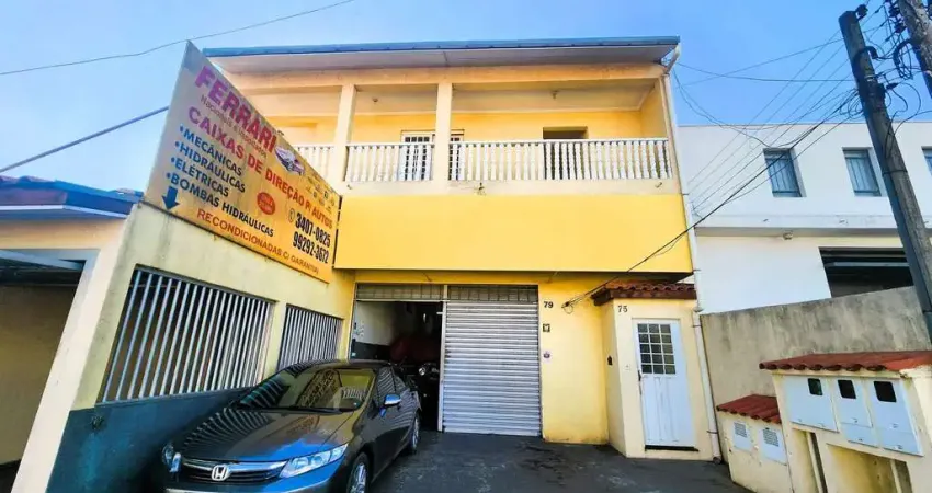 Casa à venda na Rua do Chumbo, Vila Molon, Americana