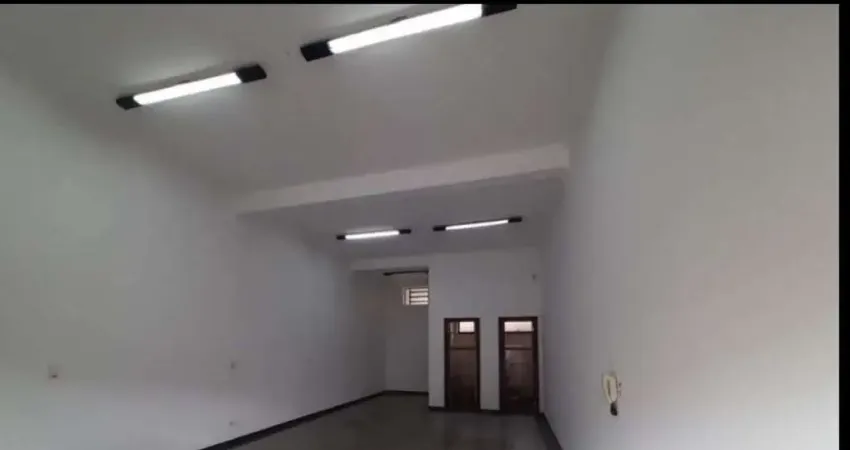 Casa à venda na Rua das Açucenas, Parque Novo Mundo, Americana