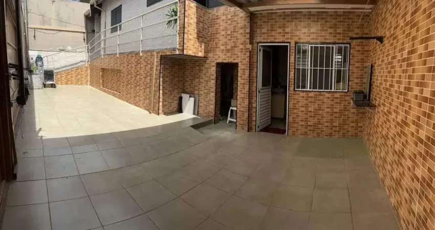 Casa dividida em duas residências no bairro são domingos em americana!