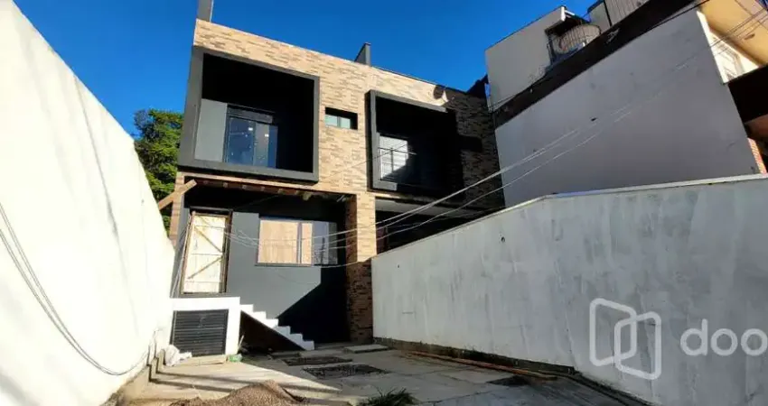 Casa com 3 quartos à venda na Rua Matias José Bins, 1217, Chácara das Pedras, Porto Alegre