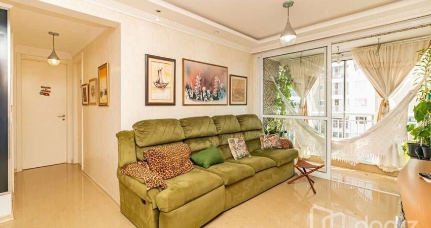 Apartamento com 3 quartos à venda na Beco Andaraí, 675, Passo da Areia, Porto Alegre