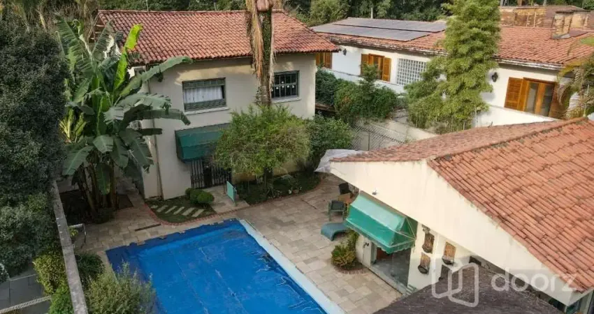 Casa com 4 quartos à venda na Antônio Batuira, 157, Alto de Pinheiros, São Paulo