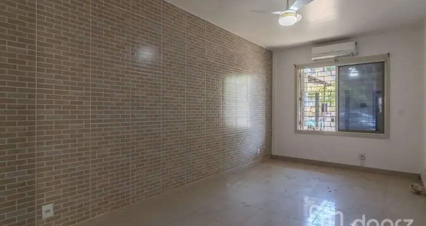 Apartamento com 3 quartos à venda na Rua São Carlos, 205, Floresta, Porto Alegre