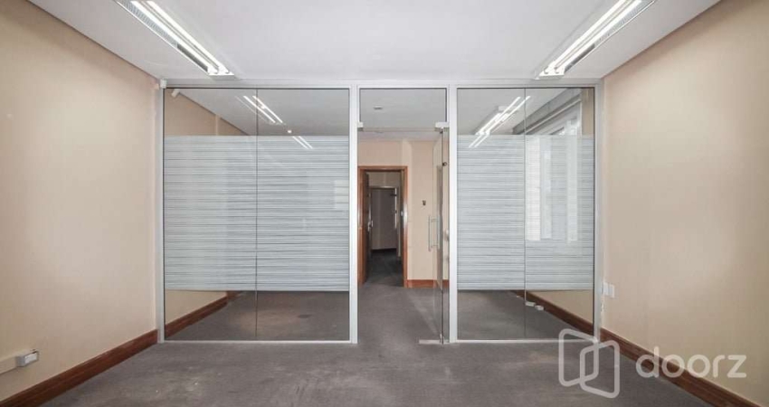 Sala comercial à venda na Avenida Benjamin Constant, 1066, São João, Porto Alegre