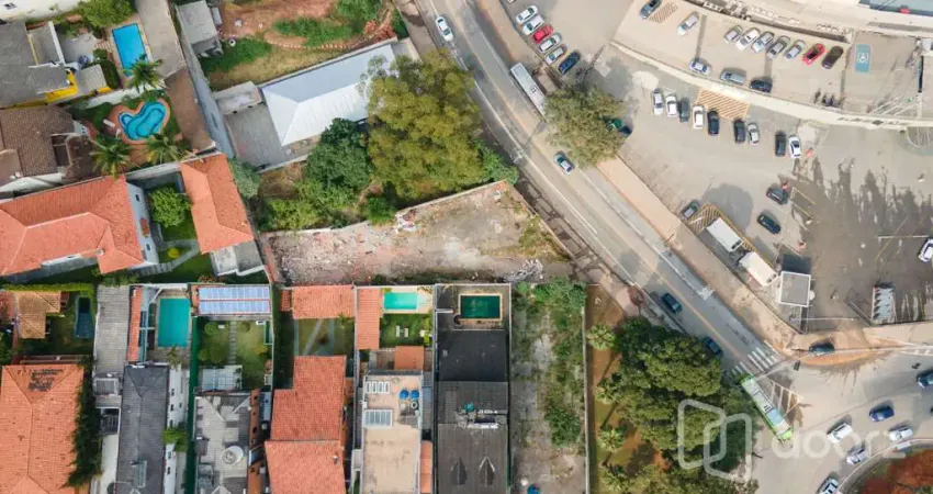Terreno à venda na Avenida Jules Rimet, Jardim Leonor, São Paulo