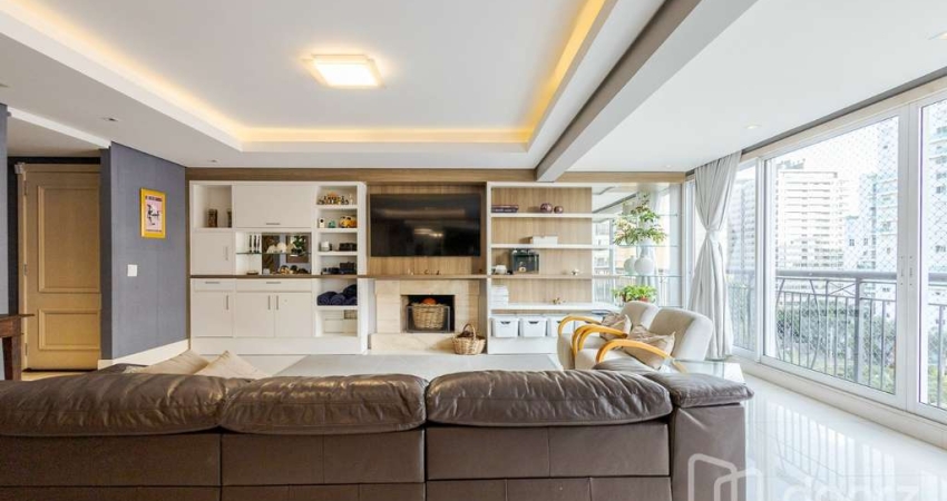 Apartamento com 3 quartos à venda na Avenida Túlio de Rose, 330, Jardim Europa, Porto Alegre