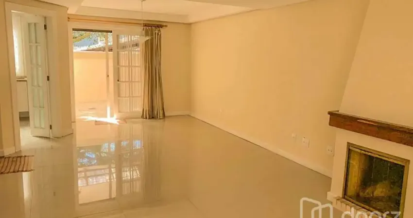 Casa em condomínio fechado com 3 quartos à venda na Rua Licínio Cardoso, 174, Chácara das Pedras, Porto Alegre