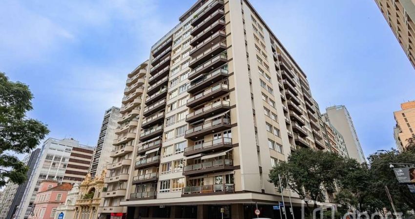 Apartamento com 3 quartos à venda na Rua Duque de Caxias, 1208, Centro Histórico, Porto Alegre