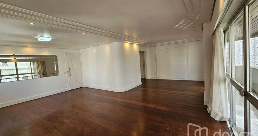 Apartamento com 3 quartos à venda na Alameda dos Arapanés, 628, Moema, São Paulo