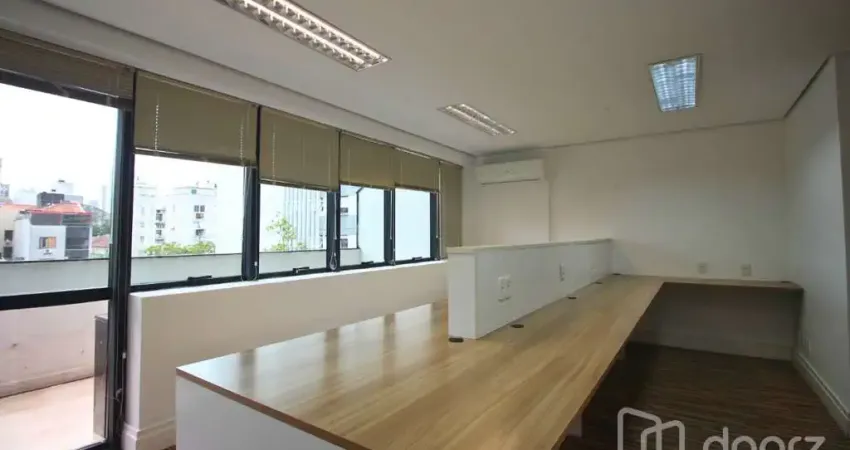 Sala comercial à venda na Avenida Taquara, 98, Petrópolis, Porto Alegre