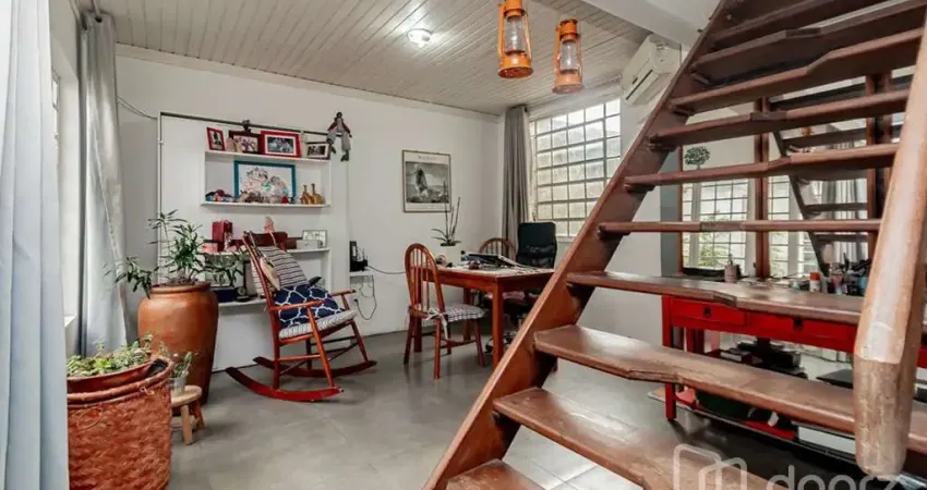 Casa com 3 quartos à venda na Arnaldo Balvé, 532, Jardim Itu Sabará, Porto Alegre